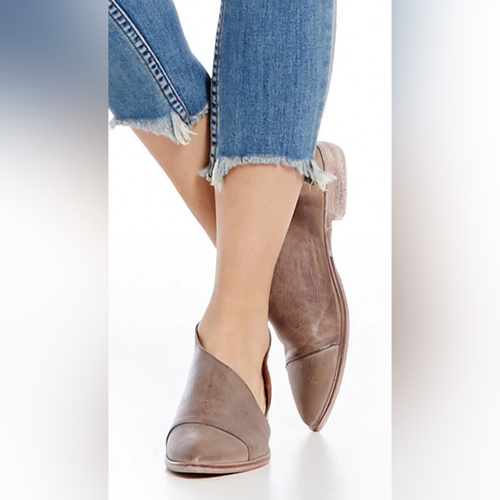 Free People Royale Flat